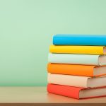 Чому варто купувати навчальну літературу онлайн
