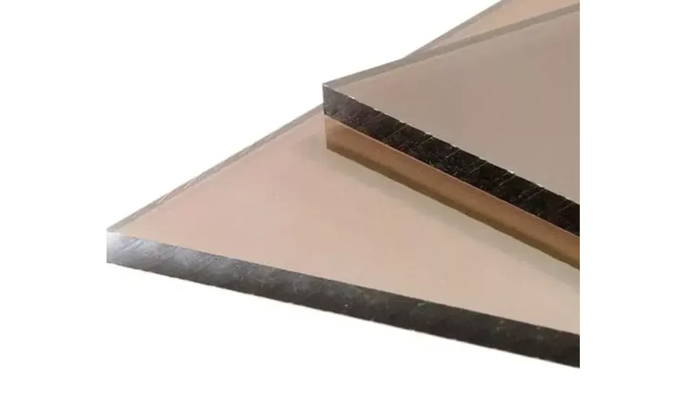 Чим вас може зацікавити навіс із полікарбонату